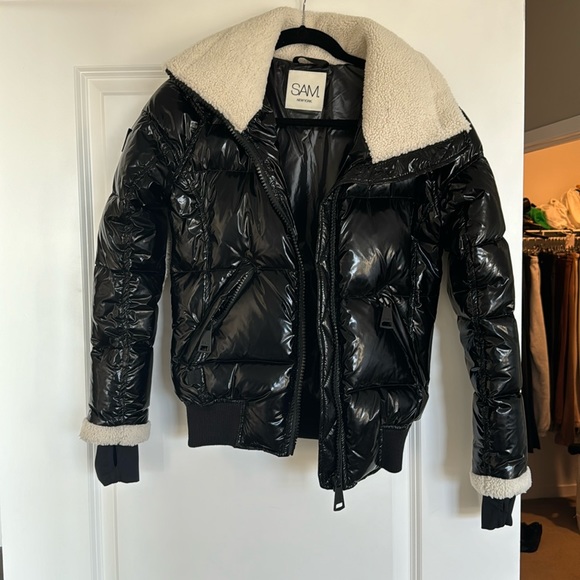 SAM puffer jacket. Size XS. BRAND NEW. NEVER BEEN WORN